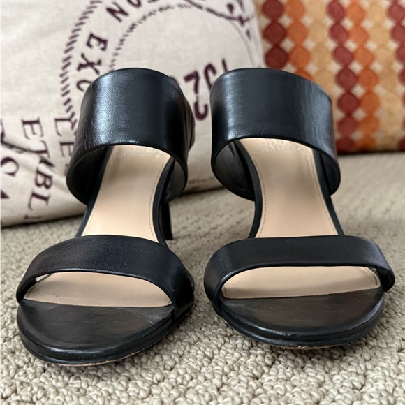 Vince Camuto Navinta Black Leather Heeled Mule Sandals